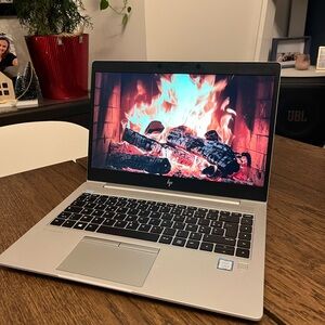 HP EliteBook 840 G5 - 14“ FHD - intel I5 8th Gen - 16GB RAM - 512GB SSD